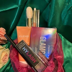 COSMETIC GIFT BOX
BUNDLE#5
